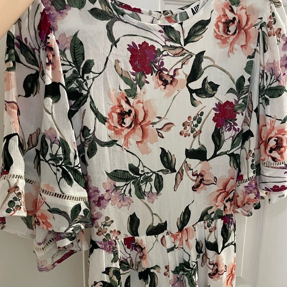 Floral romper open back - Picture 2 of 4